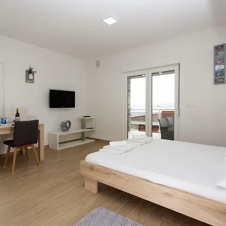 Villa Sara With Sea View And Private Heated Pool